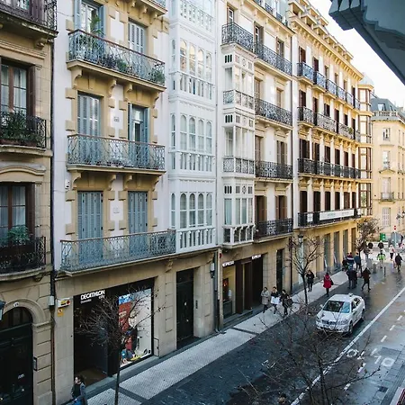 아파르타멘토스 산 마르시알 28