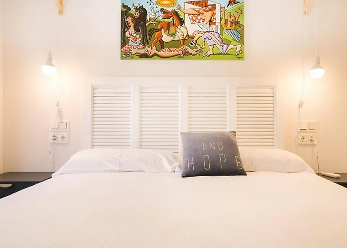 アパルタメントス サン マルシアル 28 アパート *